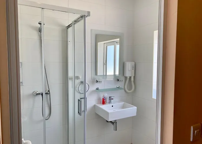 Malta Paradise Central Accomodation 3* Сент Джулианс