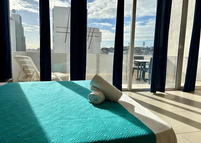 Malta Paradise Central Accomodation Отель Сент Джулианс